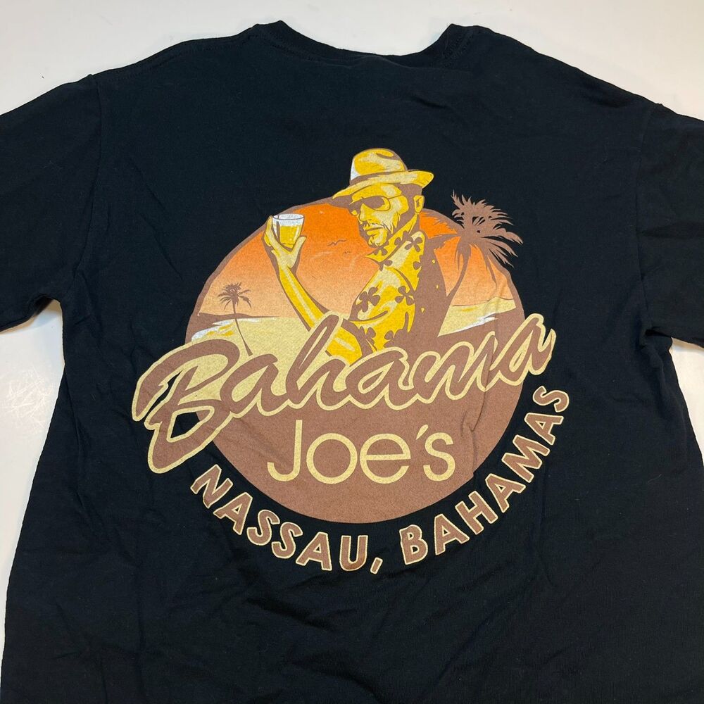 BAHAMA JOE'S Nassau Bahamas Beach Defunct Dive Bar T Shirt Sz Mens S